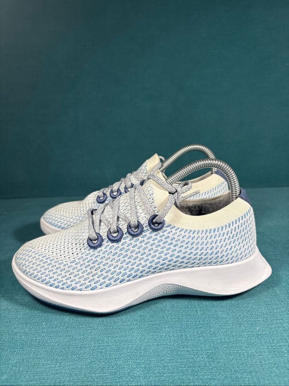 Allbirds Women's Tree Dasher 1 Light Blue Navy Running Shoes Size 8 TD W8